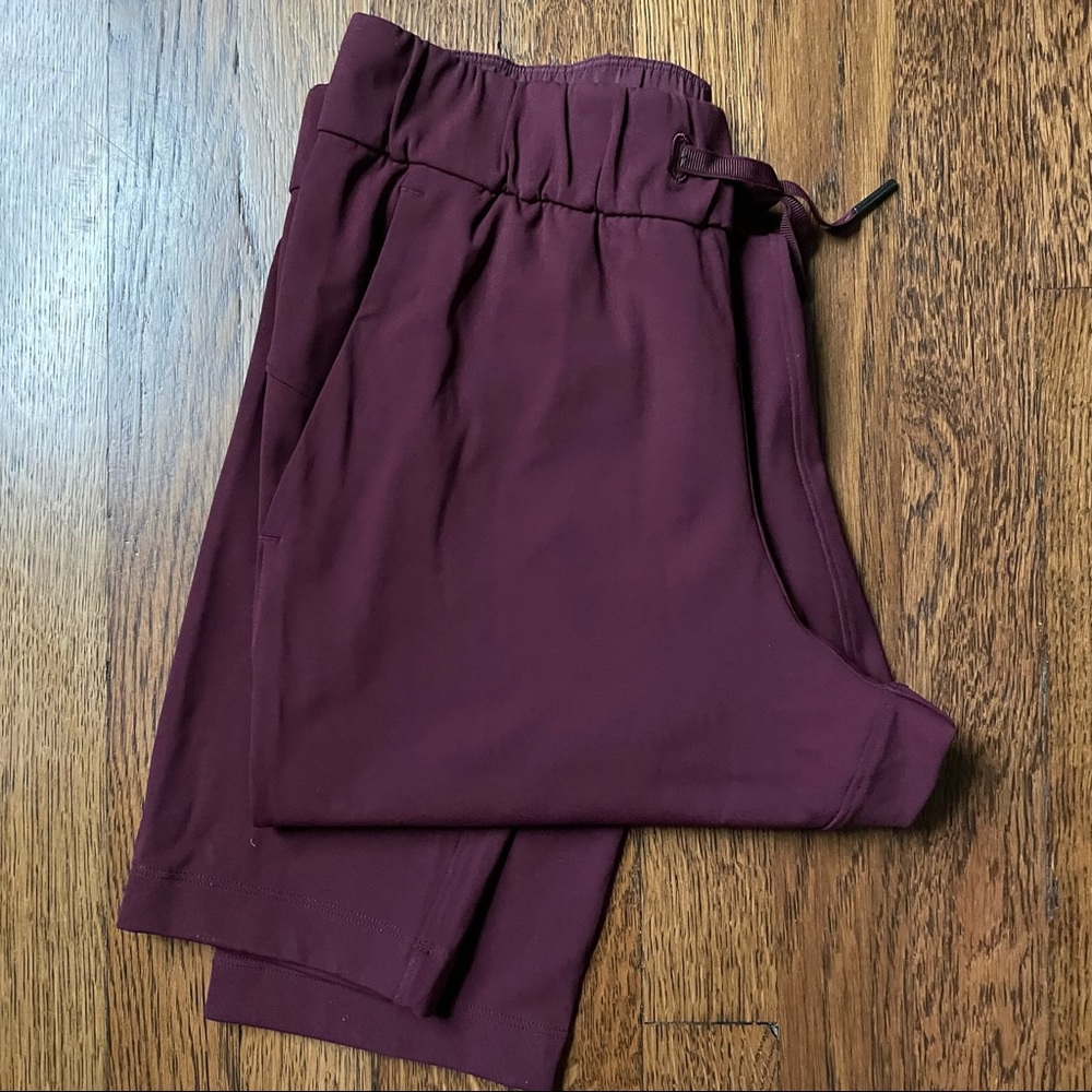 Lululemon On The Move Stretch High-Rise Pant (Size 4, Merlot)